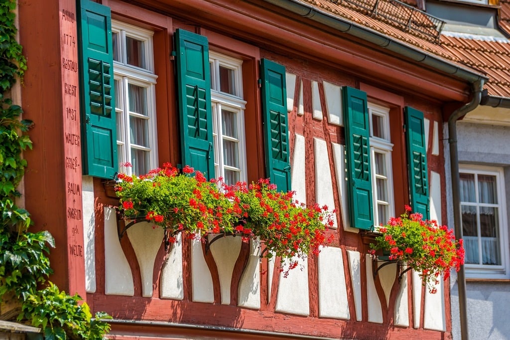 Astuces et conseils pour gérer une maison avant une succession